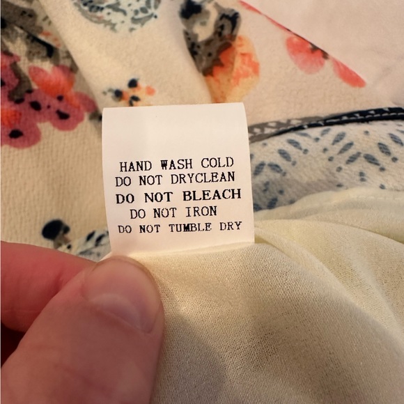 Spring Dress size small - Picture 4 of 7